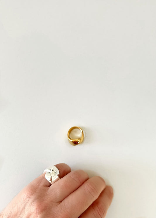 Anillo nudo dorado