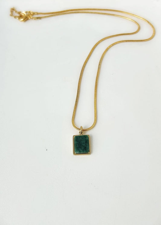 Gargantilla colgante verde