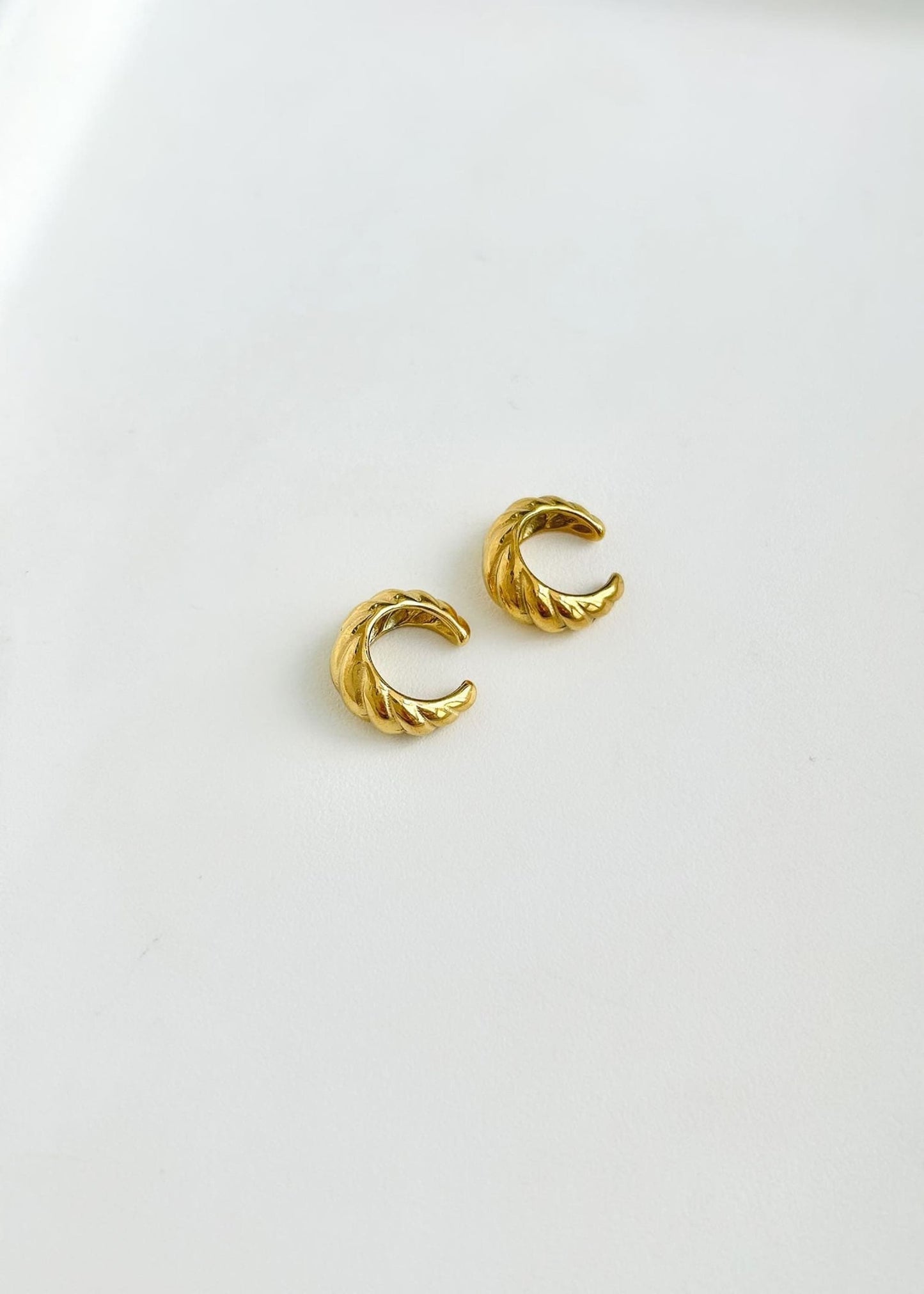 Ear cuff croissant