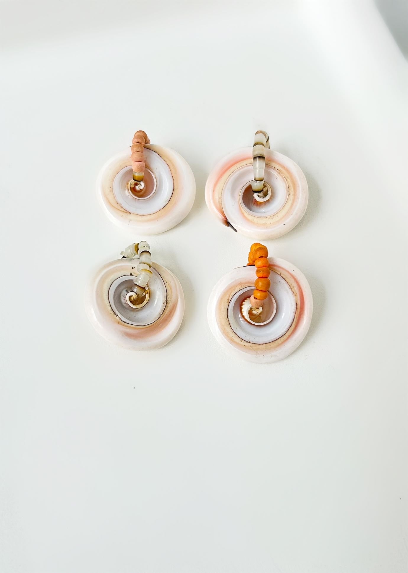 Charm Caracola redonda