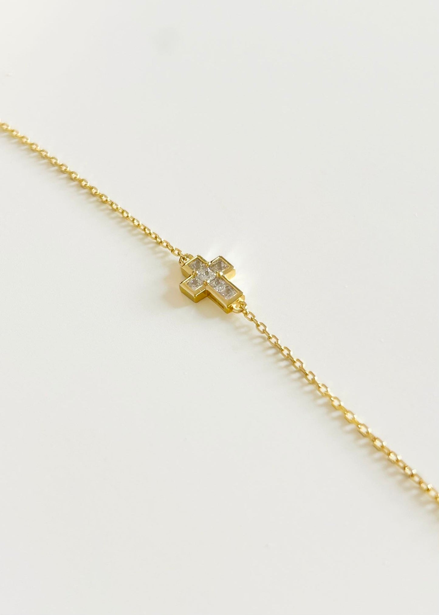 Pulsera cruz