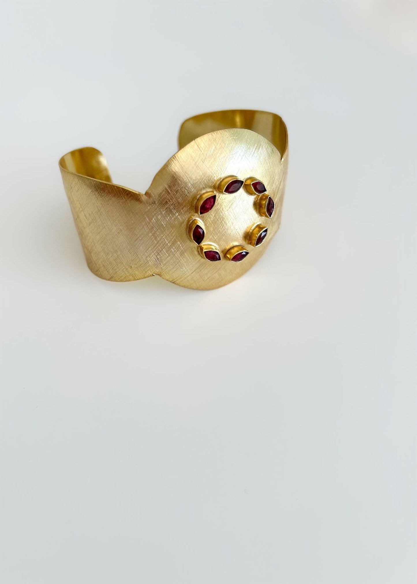 Brazalete piedras