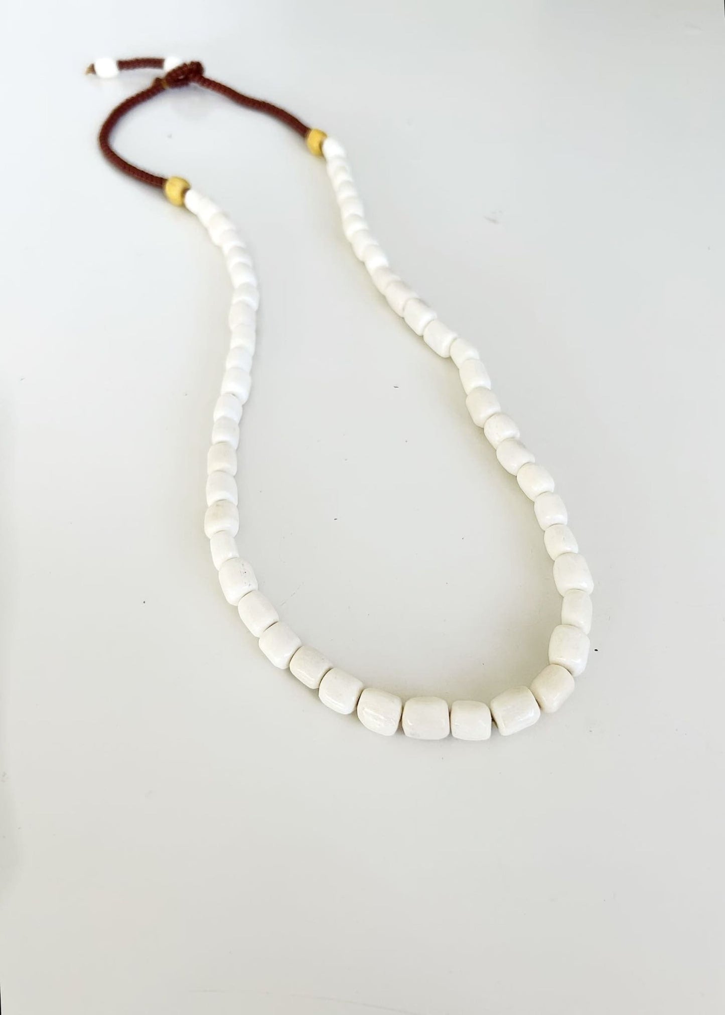 Collar blanco